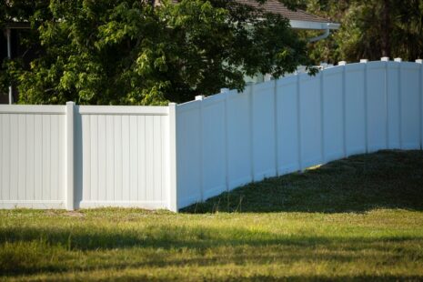 Does Vinyl Fence Fade In The Sun?