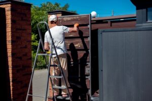 How Do You Maintain A Vinyl Fence?