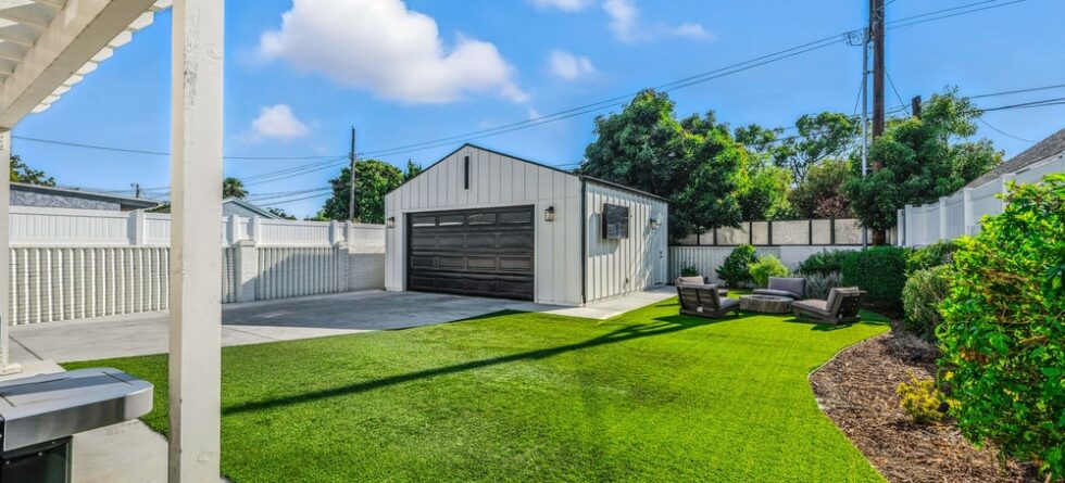 Is Vinyl Fencing Worth It?