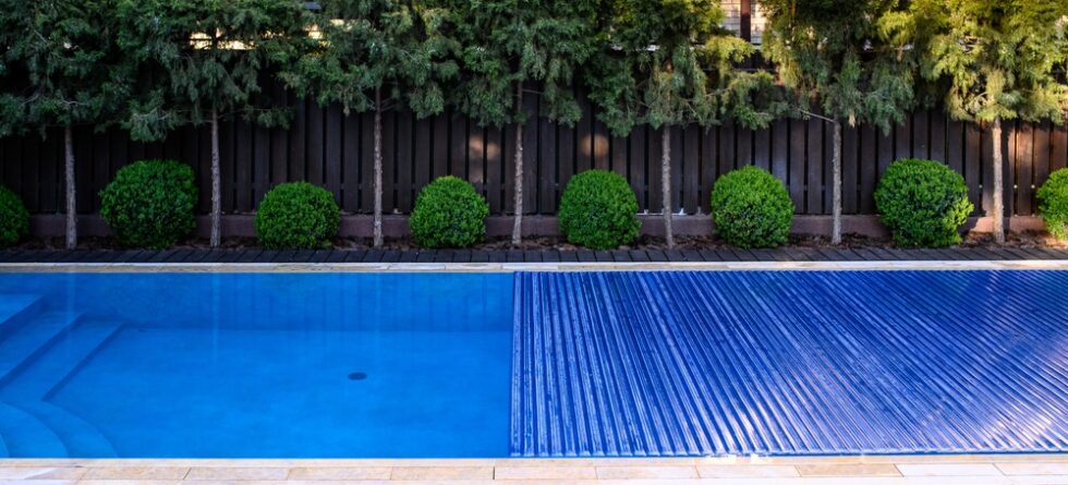 What Are The Advantages Of Vinyl Fencing?