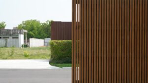 What Are The Pros Cons Of Wood Fence Vs Vinyl?