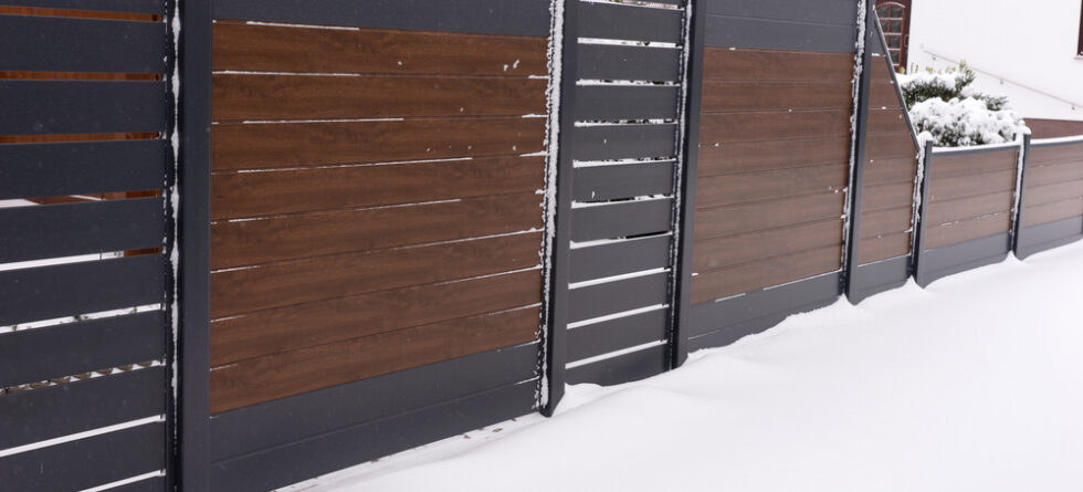 Does Vinyl Fence Have A Good And Bad Side?