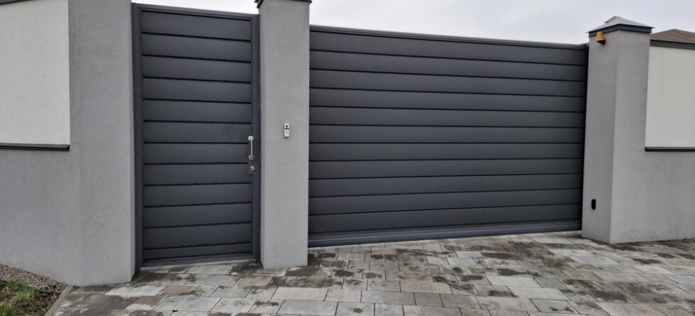 How Long Does It Take To Install A Vinyl Privacy Fence?