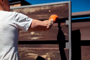 Is It Cheaper To Install A Wood Or Vinyl Fence?