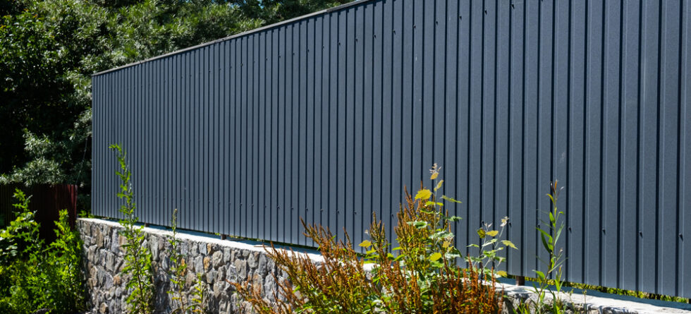 What Is The Best Fencing For Extreme Weather?