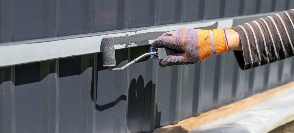 Can You Paint A Vinyl Fence?