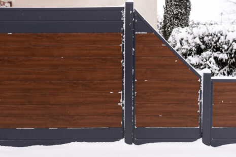 Is Vinyl Fencing Good In Cold Weather?