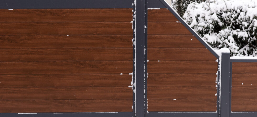 Is Vinyl Fencing Good In Cold Weather?