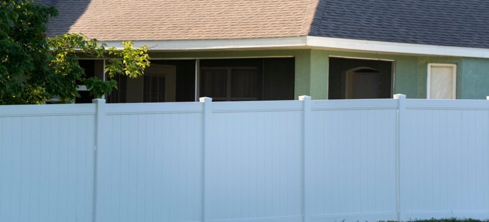 Does A Vinyl Fence Help With Noise?