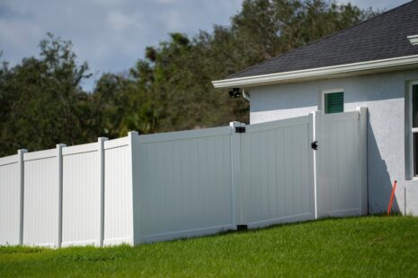 How Do You Keep A Vinyl Fence From Sagging?