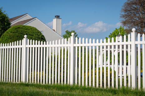 Should Fence Posts Be Inside Or Outside