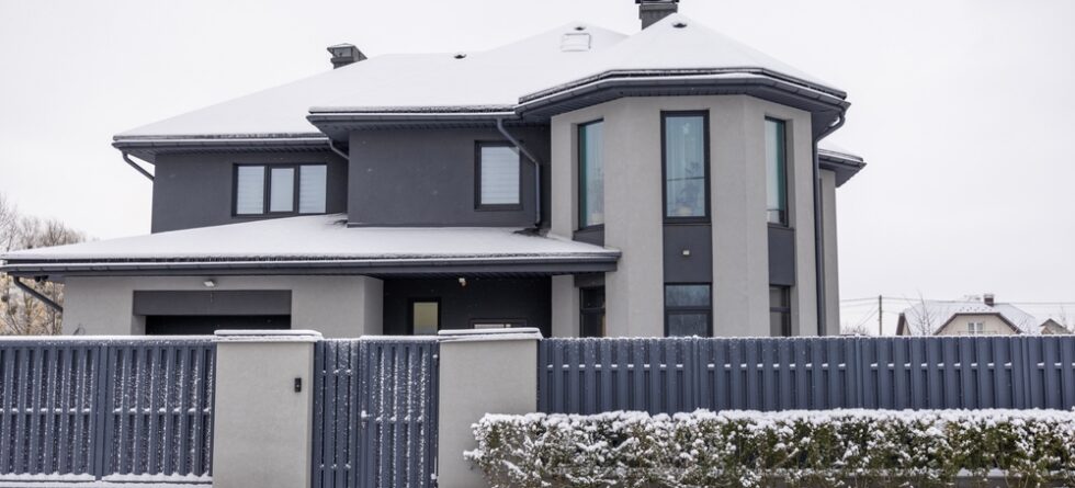 Will A Vinyl Fence Reduce Road Noise?