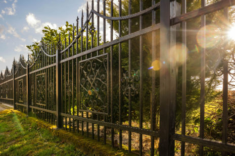 What Type Of Fence Is Best To Increase Property Value?
