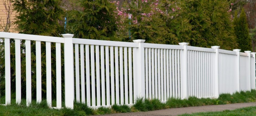 How Do I Keep My Vinyl Fence From Turning Yellow?