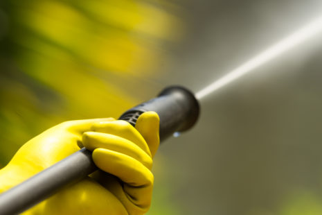 How Do You Clean A Vinyl Fence Without Scrubbing?