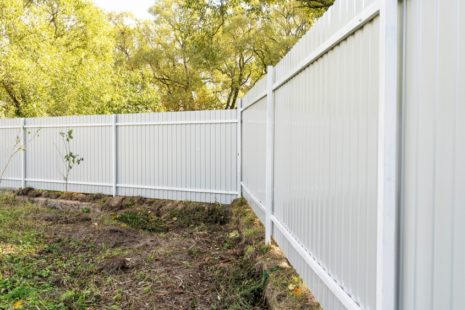 Can You Install A Vinyl Fence By Yourself?