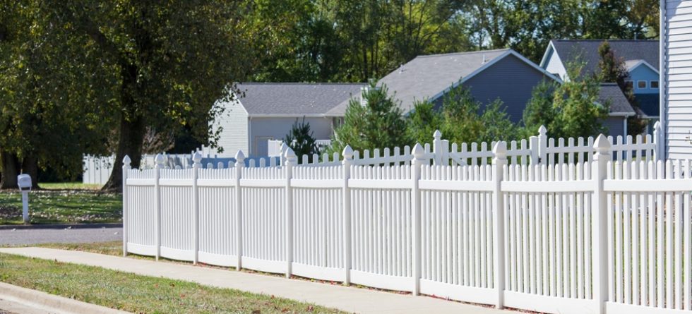 Does A Vinyl Fence Look The Same On Both Sides?