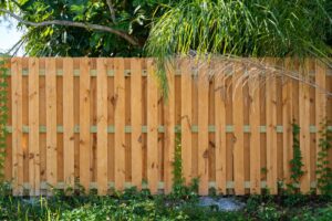Can Vinyl Fence Look Like Wood?